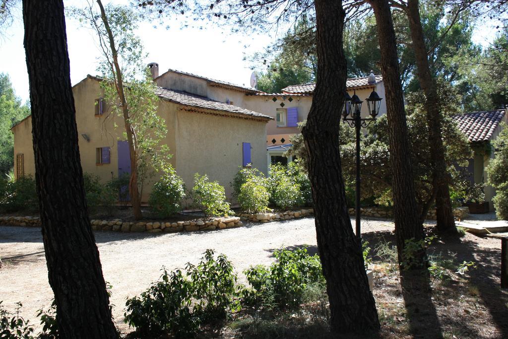 Gites Croignes-Ponant Lambesc Exterior photo
